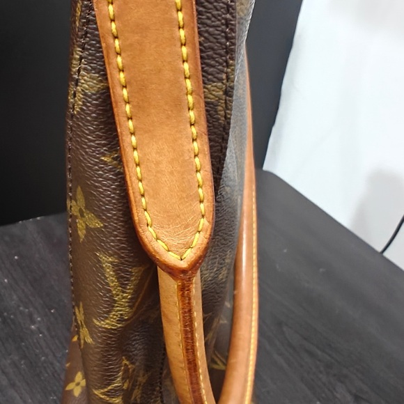 Louis Vuitton Monogram loop bag - Picture 3 of 12